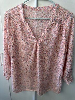 Women's Peach Floral V-Neck Blouse